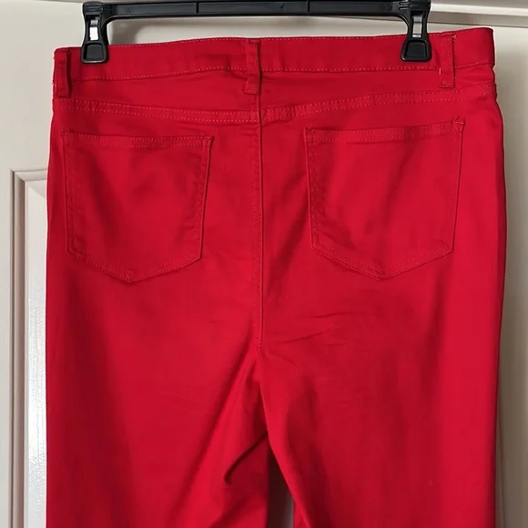 Bright red pants - Picture 4 of 10